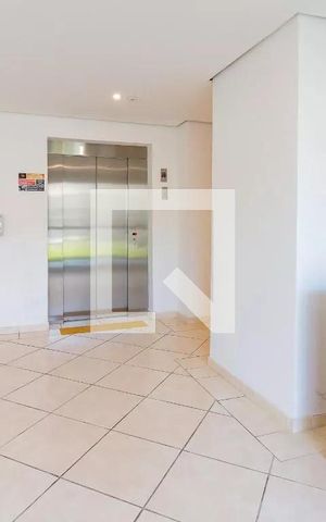 Apartamento à venda com 47m², 2 quartos e 1 vaga Apartamento à venda com 47m², 2 quartos e 1 vagaHall Social