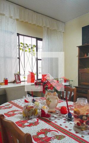 Casa à venda com 125m², 2 quartos e 2 vagas Casa à venda com 125m², 2 quartos e 2 vagasSala de Jantar