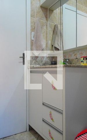 Casa à venda com 125m², 2 quartos e 2 vagas Casa à venda com 125m², 2 quartos e 2 vagasBanheiro