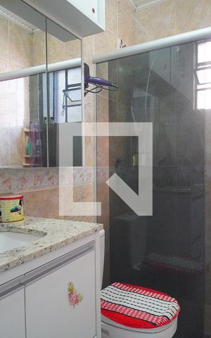 Casa à venda com 125m², 2 quartos e 2 vagas Casa à venda com 125m², 2 quartos e 2 vagasBanheiro