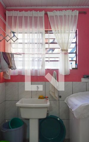 Casa à venda com 125m², 2 quartos e 2 vagas Casa à venda com 125m², 2 quartos e 2 vagasÁrea de Serviço