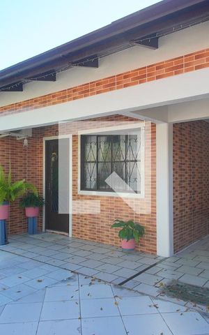 Casa à venda com 125m², 2 quartos e 2 vagas Casa à venda com 125m², 2 quartos e 2 vagasFachada