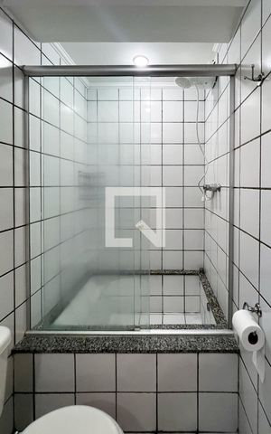 Apartamento à venda com 53m², 1 quarto e 1 vaga Apartamento à venda com 53m², 1 quarto e 1 vagaBanheiro da Suíte