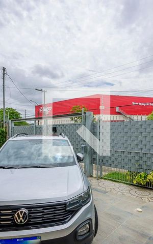 Casa à venda com 170m², 5 quartos e 3 vagas Casa à venda com 170m², 5 quartos e 3 vagasEntrada