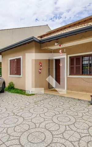 Casa à venda com 170m², 5 quartos e 3 vagas Casa à venda com 170m², 5 quartos e 3 vagasEntrada