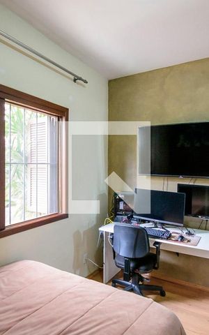 Casa à venda com 170m², 5 quartos e 3 vagas Casa à venda com 170m², 5 quartos e 3 vagasQuarto 2