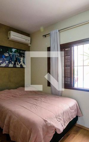 Casa à venda com 170m², 5 quartos e 3 vagas Casa à venda com 170m², 5 quartos e 3 vagasQuarto 2