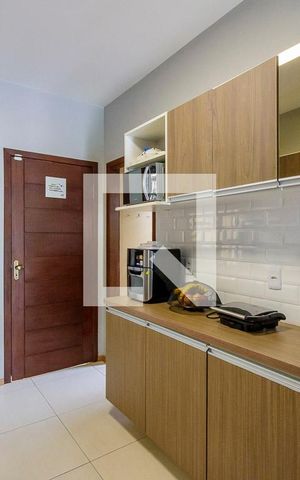 Casa à venda com 170m², 5 quartos e 3 vagas Casa à venda com 170m², 5 quartos e 3 vagasCozinha