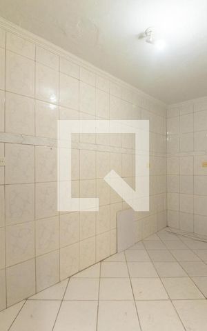 Casa à venda com 200m², 5 quartos e 2 vagas Casa à venda com 200m², 5 quartos e 2 vagasCasa 3 - Quarto
