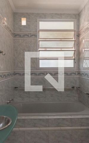 Apartamento à venda com 143m², 4 quartos e sem vagaBanheiro