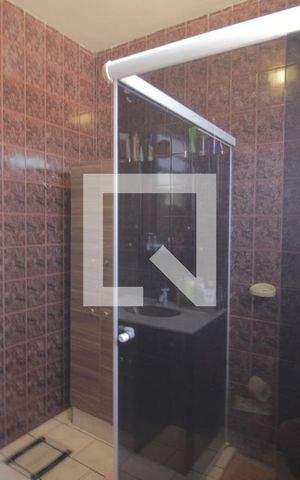Casa à venda com 300m², 2 quartos e 1 vagaBanheiro 1