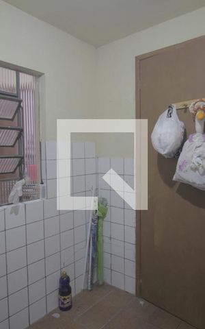 Casa à venda com 300m², 2 quartos e 1 vagaÁrea de Serviço