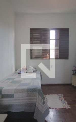 Casa à venda com 300m², 2 quartos e 1 vagaQuarto 1
