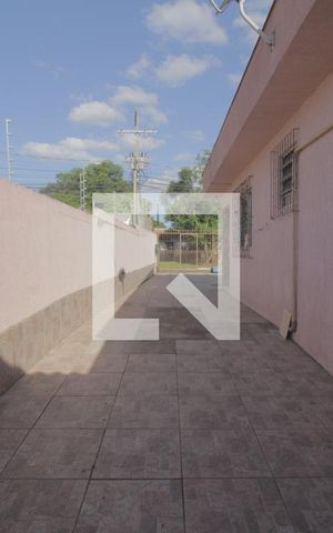 Casa à venda com 300m², 2 quartos e 1 vagaÁrea externa