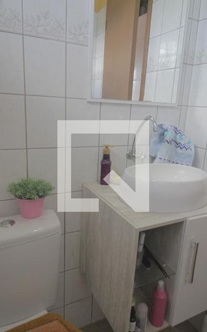 Casa à venda com 300m², 2 quartos e 1 vagaBanheiro 2