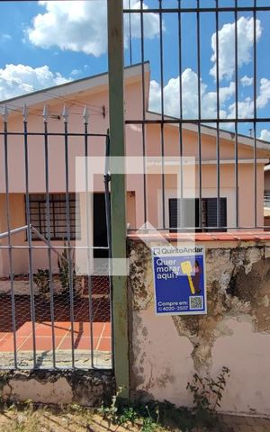 Casa à venda com 121m², 2 quartos e 2 vagasPLACA INSTALADA NA FACHADA