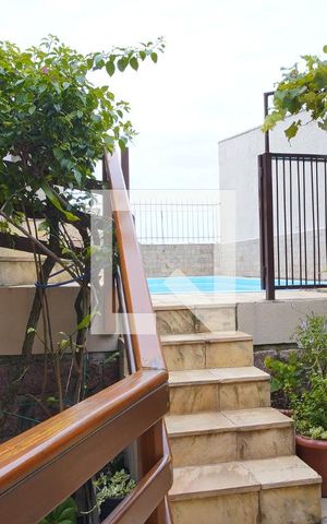 Casa à venda com 220m², 3 quartos e 4 vagasVista Pátio