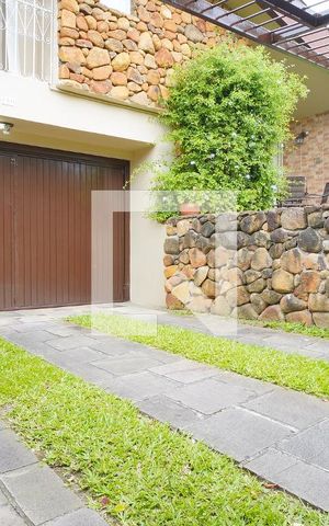 Casa à venda com 220m², 3 quartos e 4 vagasGaragem