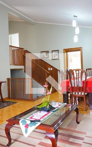 Casa à venda com 220m², 3 quartos e 4 vagasSala