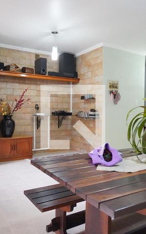 Casa à venda com 220m², 3 quartos e 4 vagasChurrasqueira