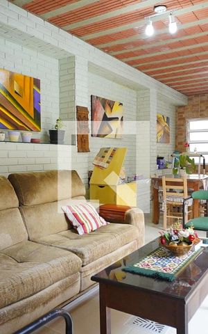 Casa à venda com 220m², 3 quartos e 4 vagasÁrea de Serviço