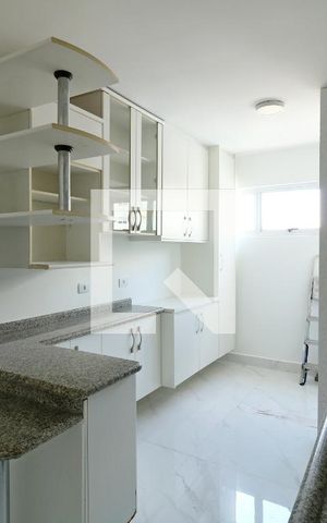 Apartamento para alugar com 77m², 2 quartos e 2 vagasCozinha