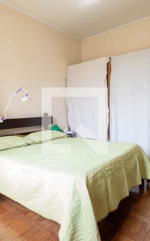 Casa à venda com 950m², 5 quartos e 4 vagas Casa à venda com 950m², 5 quartos e 4 vagasQuarto 2