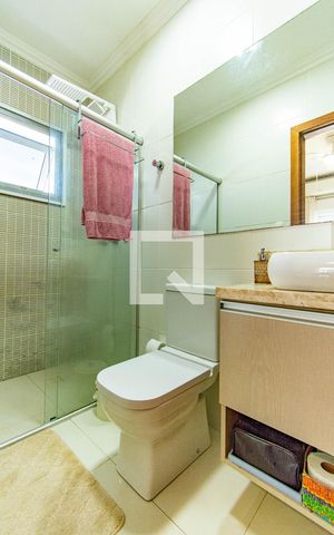 Casa à venda com 105m², 2 quartos e 2 vagas Casa à venda com 105m², 2 quartos e 2 vagasBANHEIRO