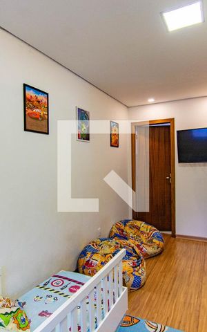 Casa à venda com 105m², 2 quartos e 2 vagas Casa à venda com 105m², 2 quartos e 2 vagasQUARTO