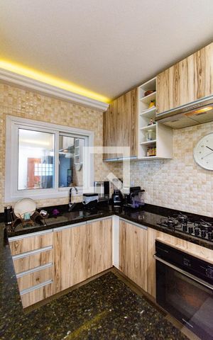 Casa à venda com 105m², 2 quartos e 2 vagas Casa à venda com 105m², 2 quartos e 2 vagasCOZINHA