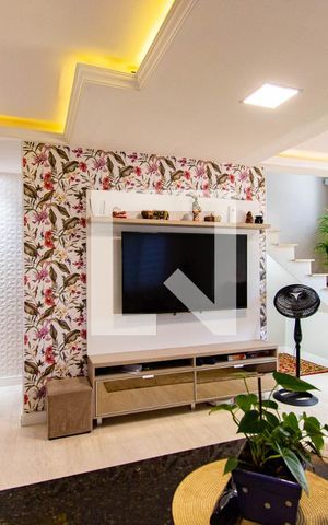 Casa à venda com 105m², 2 quartos e 2 vagas Casa à venda com 105m², 2 quartos e 2 vagasSALA