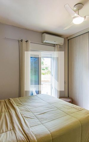 Casa à venda com 105m², 2 quartos e 2 vagas Casa à venda com 105m², 2 quartos e 2 vagasQUARTO