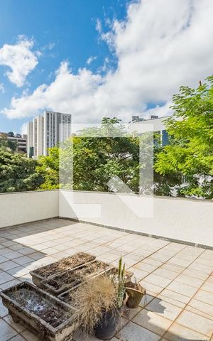 Apartamento à venda com 130m², 3 quartos e 1 vaga Apartamento à venda com 130m², 3 quartos e 1 vagaVaranda