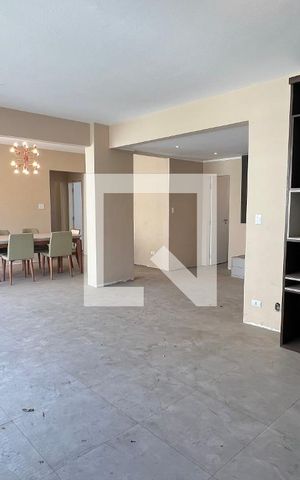 Apartamento à venda com 150m², 3 quartos e 1 vaga Apartamento à venda com 150m², 3 quartos e 1 vagaSala