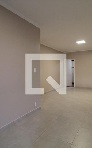 Apartamento à venda com 126m², 3 quartos e 2 vagas Apartamento à venda com 126m², 3 quartos e 2 vagasSala