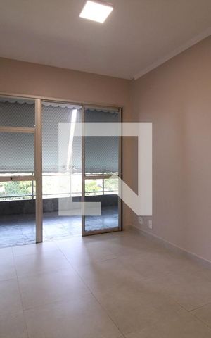 Apartamento à venda com 126m², 3 quartos e 2 vagas Apartamento à venda com 126m², 3 quartos e 2 vagasSala