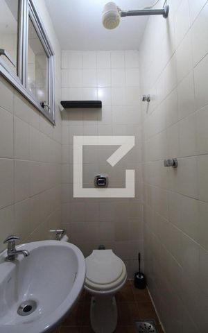 Apartamento à venda com 126m², 3 quartos e 2 vagas Apartamento à venda com 126m², 3 quartos e 2 vagasBanheiro de serviço