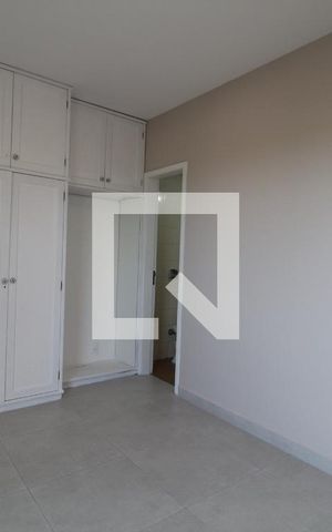 Apartamento à venda com 126m², 3 quartos e 2 vagas Apartamento à venda com 126m², 3 quartos e 2 vagasSuíte