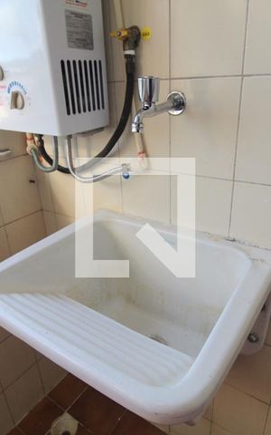 Apartamento à venda com 126m², 3 quartos e 2 vagas Apartamento à venda com 126m², 3 quartos e 2 vagasCozinha e Área de Serviço