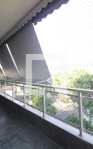 Apartamento à venda com 126m², 3 quartos e 2 vagas Apartamento à venda com 126m², 3 quartos e 2 vagasVaranda da Sala