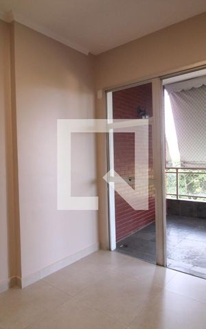 Apartamento à venda com 126m², 3 quartos e 2 vagas Apartamento à venda com 126m², 3 quartos e 2 vagasSala