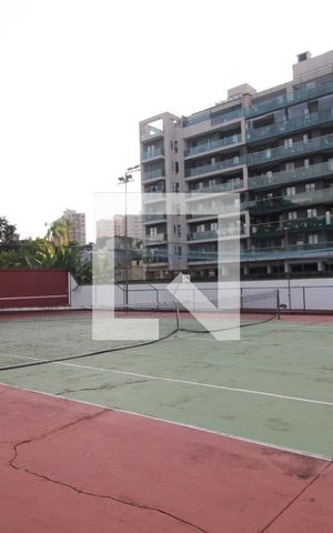 Apartamento à venda com 126m², 3 quartos e 2 vagas Apartamento à venda com 126m², 3 quartos e 2 vagasÁrea comum- Quadra de Tênis