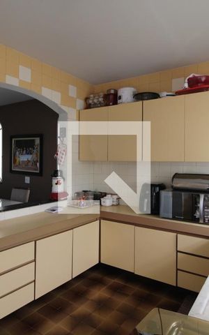Casa à venda com 230m², 3 quartos e 4 vagasCozinha