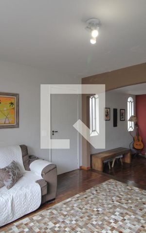 Casa à venda com 230m², 3 quartos e 4 vagasSala