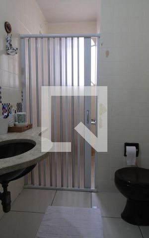 Casa à venda com 230m², 3 quartos e 4 vagasBanheiro da suíte