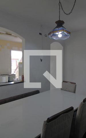 Casa à venda com 230m², 3 quartos e 4 vagasCopa