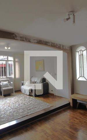 Casa à venda com 230m², 3 quartos e 4 vagasSala