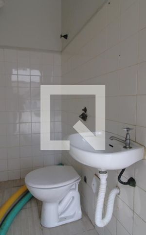 Casa à venda com 230m², 3 quartos e 4 vagasBanheiro de serviço
