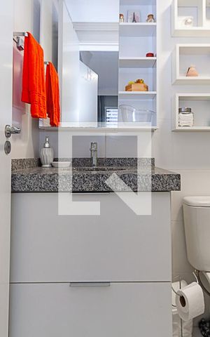 Apartamento à venda com 28m², 1 quarto e sem vaga Apartamento à venda com 28m², 1 quarto e sem vagaBanheiro Suite