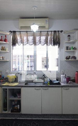 Casa à venda com 140m², 2 quartos e 3 vagasCozinha